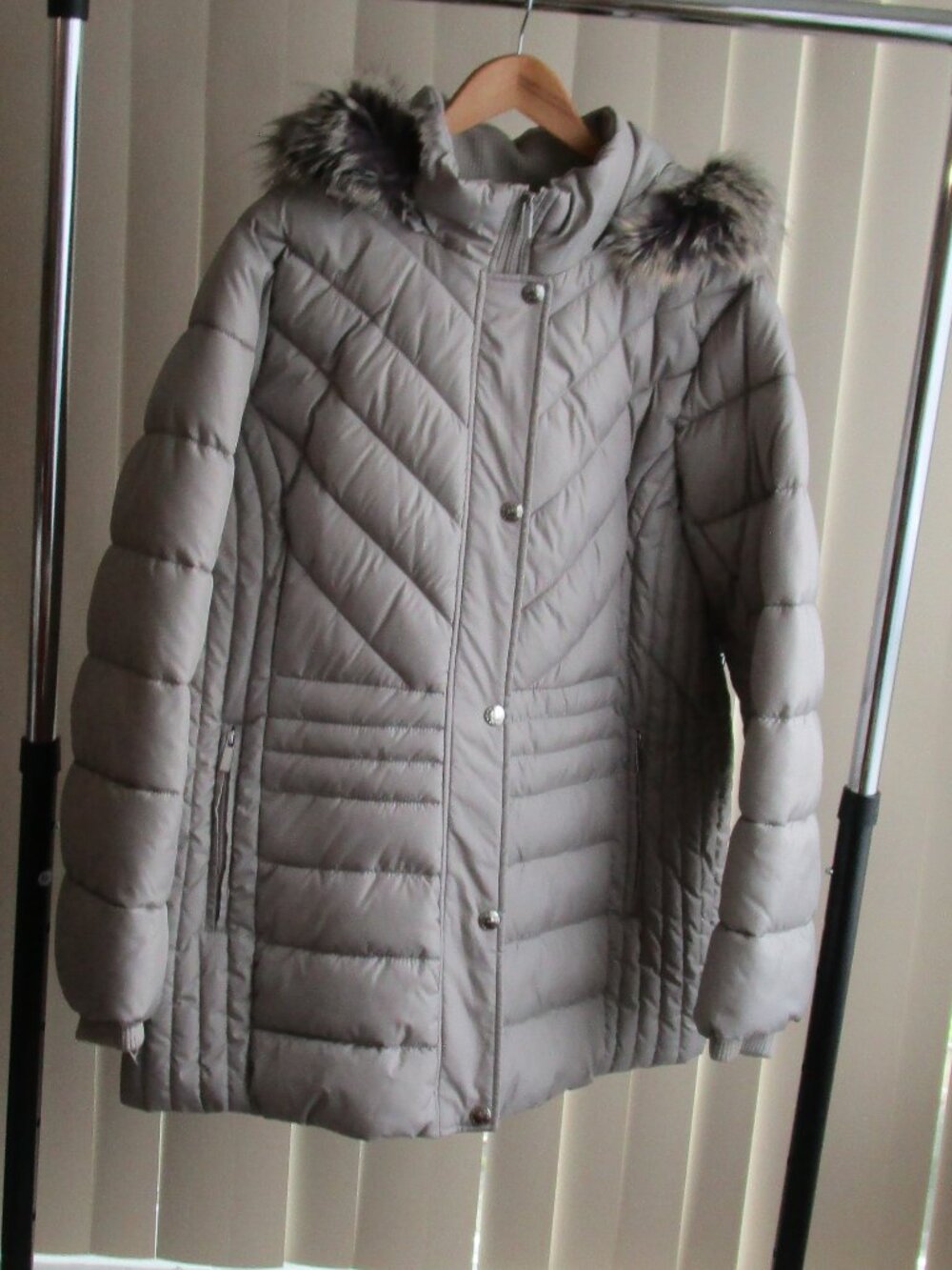 Liz Claiborne Hooded Parka Jacket woman 2X - beige-gray